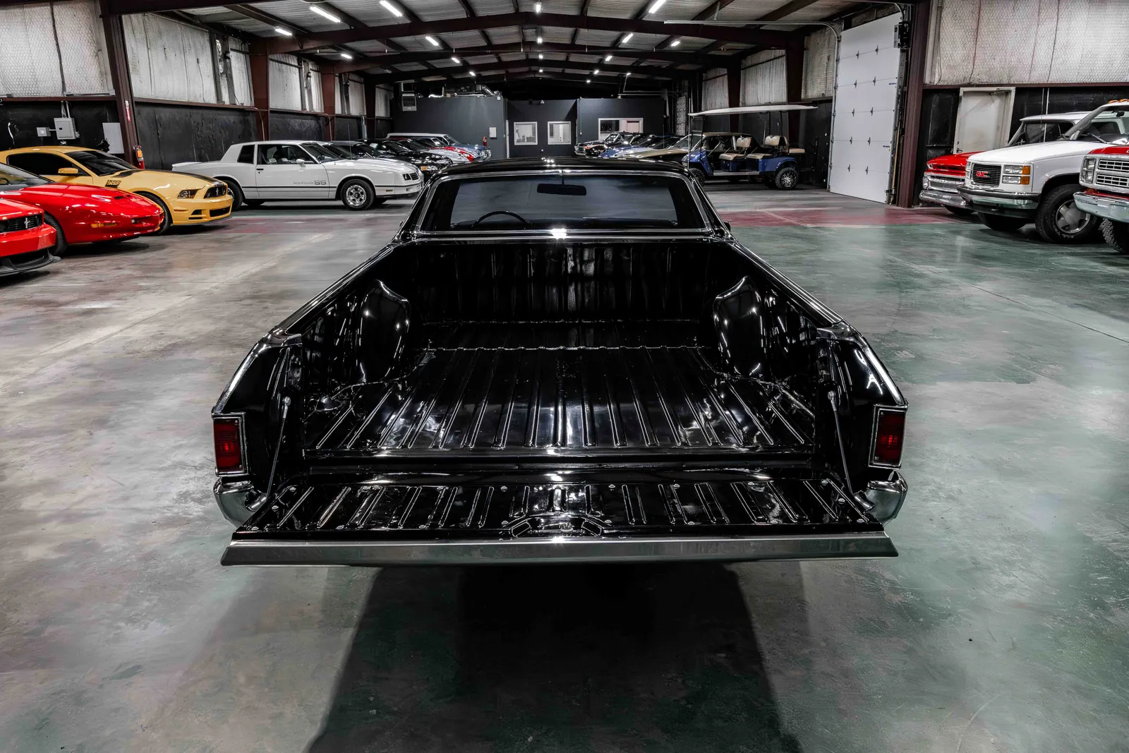 17_1969-Chevrolet-El Camino-SS-Black-336366-53.jpg
